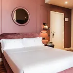 Seeport 4*