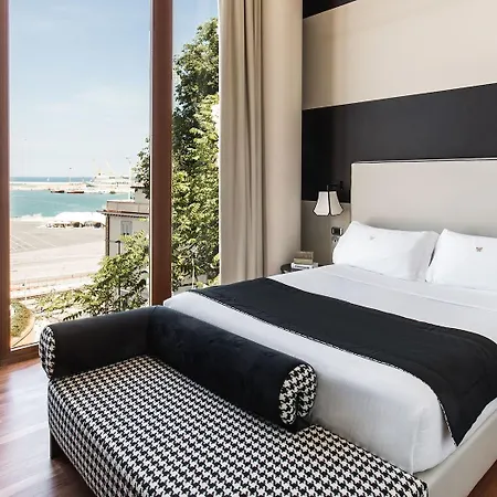 Seeport Hotel 4*