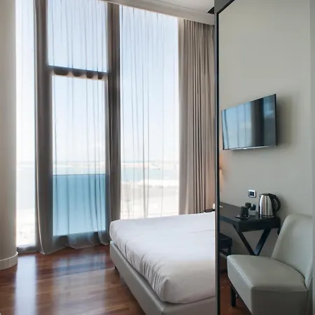 Seeport Hotel Ancône